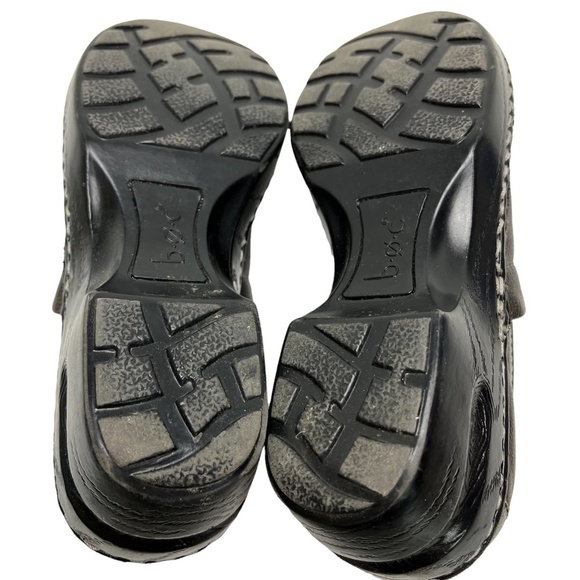 BOC BORN CONCEPT Pewter Clogs Faux Vegan Leather Comfort Shoes Metallic sz 7.5 - Picture 15 of 16